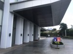 Car-drop-off-in-Ciputra-World-2-Residence